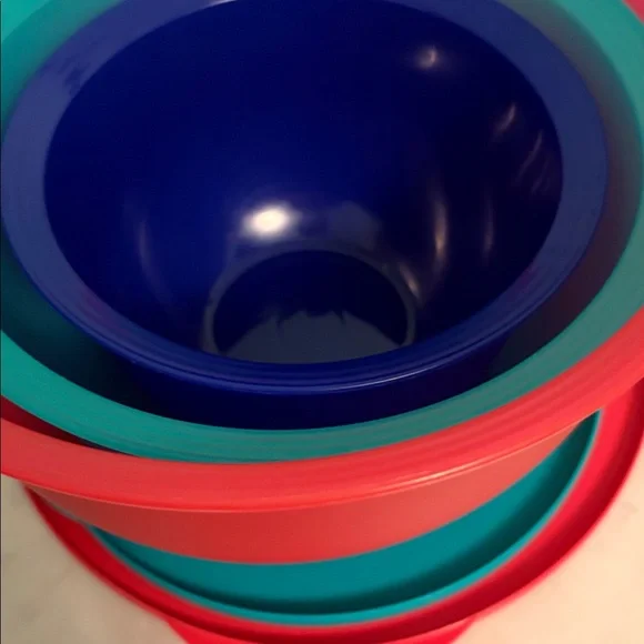 Colorful Tupperware Bowl Set - Picture 2 of 3